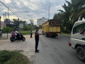 Personil Sat Samapta Polres Batu Bara Sukses Laksanakan Strong Point Pagi