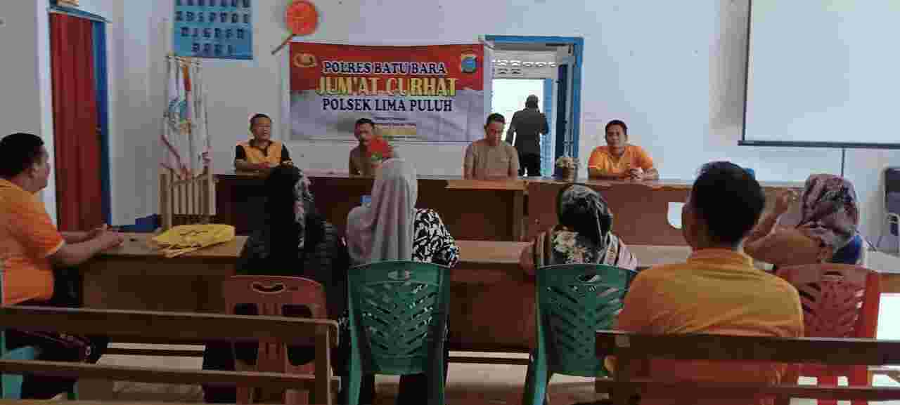 Polsek Lima Puluh Gelar “Jumat Curhat” dan Giat Preventif di Desa Sumber Padi