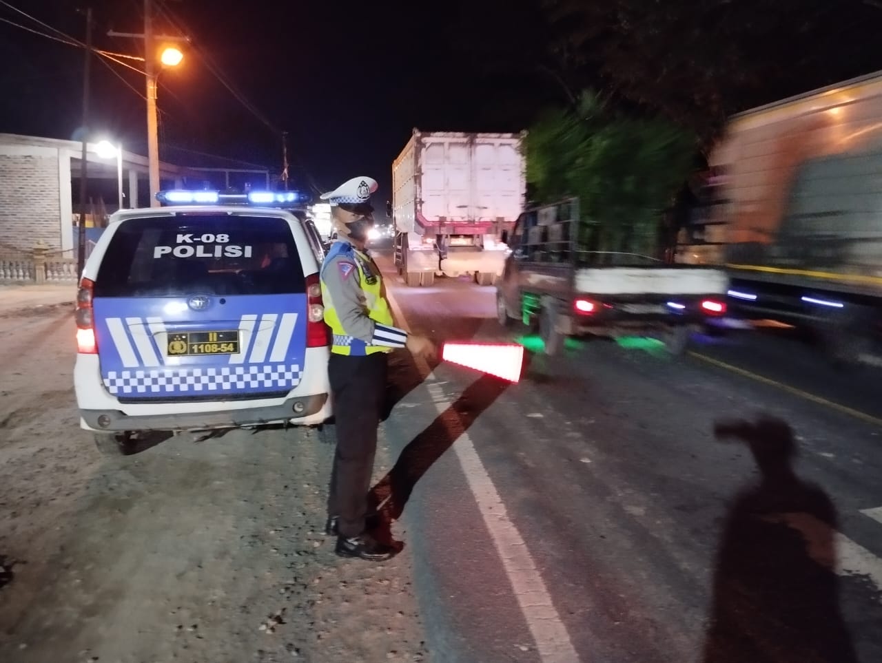 Patroli Blue Light Sat Lantas Polres Batu Bara Jaga Kamseltibcarlantas di Jalinsum