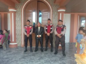 Sat Sabhara Polres Batu Bara Amankan Ibadah di Gereja Lima Puluh