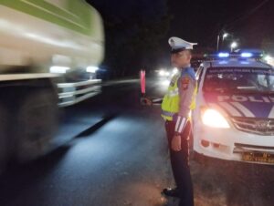 Patroli Blue Light Polres Batu Bara Jaga Kamseltibcarlantas