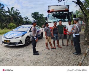 Satlantas Polres Batu Bara Sosialisasikan Tertib Berlalu Lintas di Jalan Lintas Lima Puluh – Sei Bejangkar