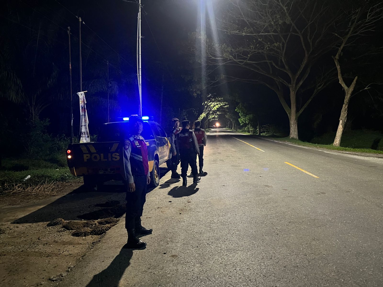 Patroli Presisi Blue Light Polres Batu Bara Amankan Jalinsum Lima Puluh – Indrapura
