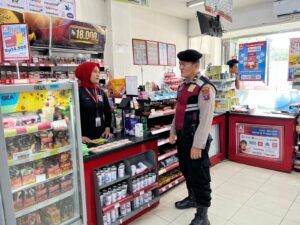 Sat Samapta Polres Batu Bara Sosialisasikan Kamtibmas di Alfamart dan Pasar Delima Indrapura