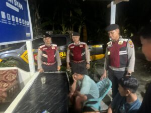 Cooling System Malam Hari, Sat Samapta Polres Batu Bara Sambangi Warga di Simpang Dolok
