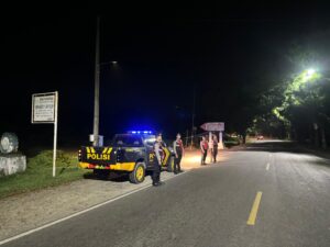 Sat Samapta Polres Batu Bara Patroli Malam, Jaga Kamtibmas di Simpang Limau Manis