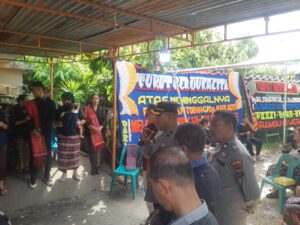 Kabag Ops Polres Batu Bara Melayat ke Rumah Duka Ibu Pestaria Lumban Tobing
