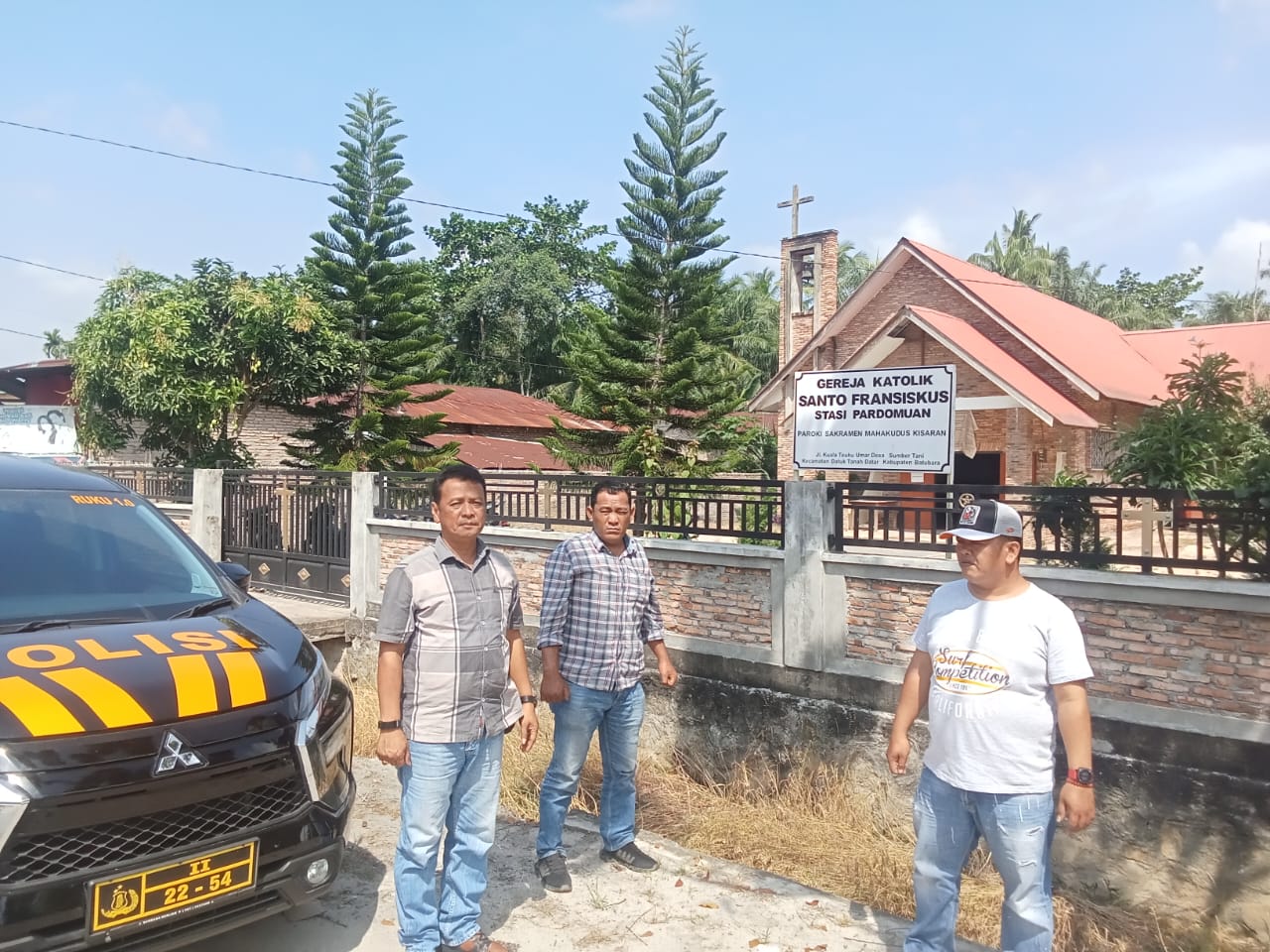 Polsek Labuhan Ruku Jamin Keamanan Ibadah Minggu di Tiga Gereja