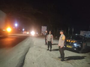 Polsek Lima Puluh Amankan Malam Minggu dengan Patroli Mobile