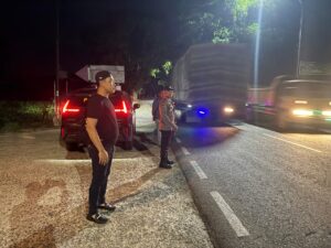 Patroli Mobile Polsek Lima Puluh Jaga Kondusifitas Kamtibmas