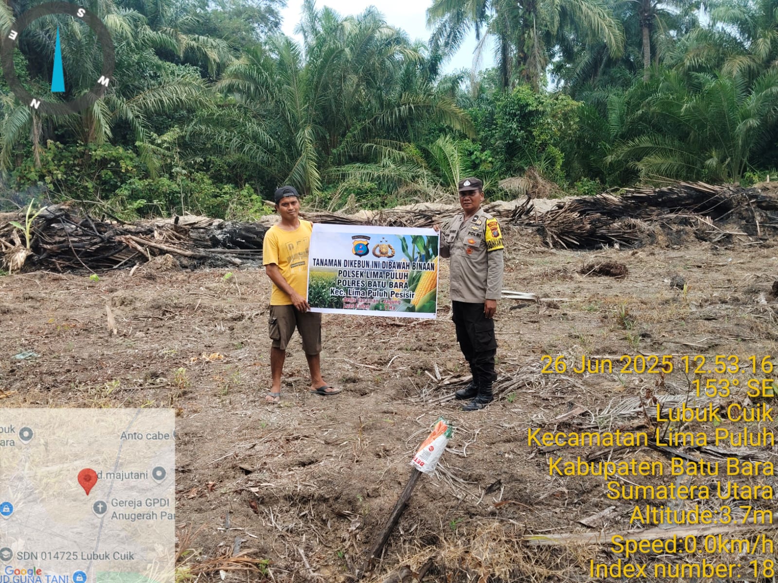 Bhabinkamtibmas Polsek Lima Puluh Sukses Koordinasikan Pengecekan Lahan Ketahanan Pangan di Dua Desa