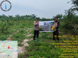 Polsek Lima Puluh Dukung Ketahanan Pangan, Dorong Pengolahan Lahan Kosong di Desa Gambus Laut