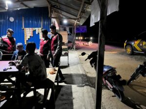 Sat Samapta Polres Batu Bara Lakukan Cooling System di Warung Pak Agus: Menjaga Kamtibmas dan Memberikan Edukasi