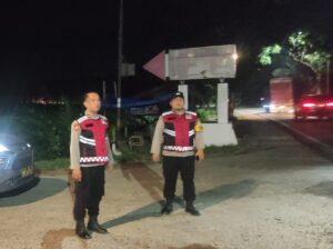 Patroli Mobile Polsek Lima Puluh: Menjaga Keamanan dan Ketertiban Malam Hari