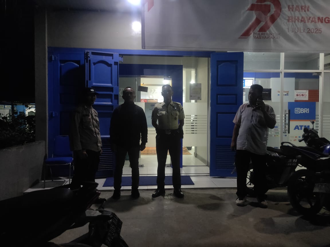 Patroli Malam Polsek Medang Deras Jaga Kondusifitas Kamtibmas di Pagurawan