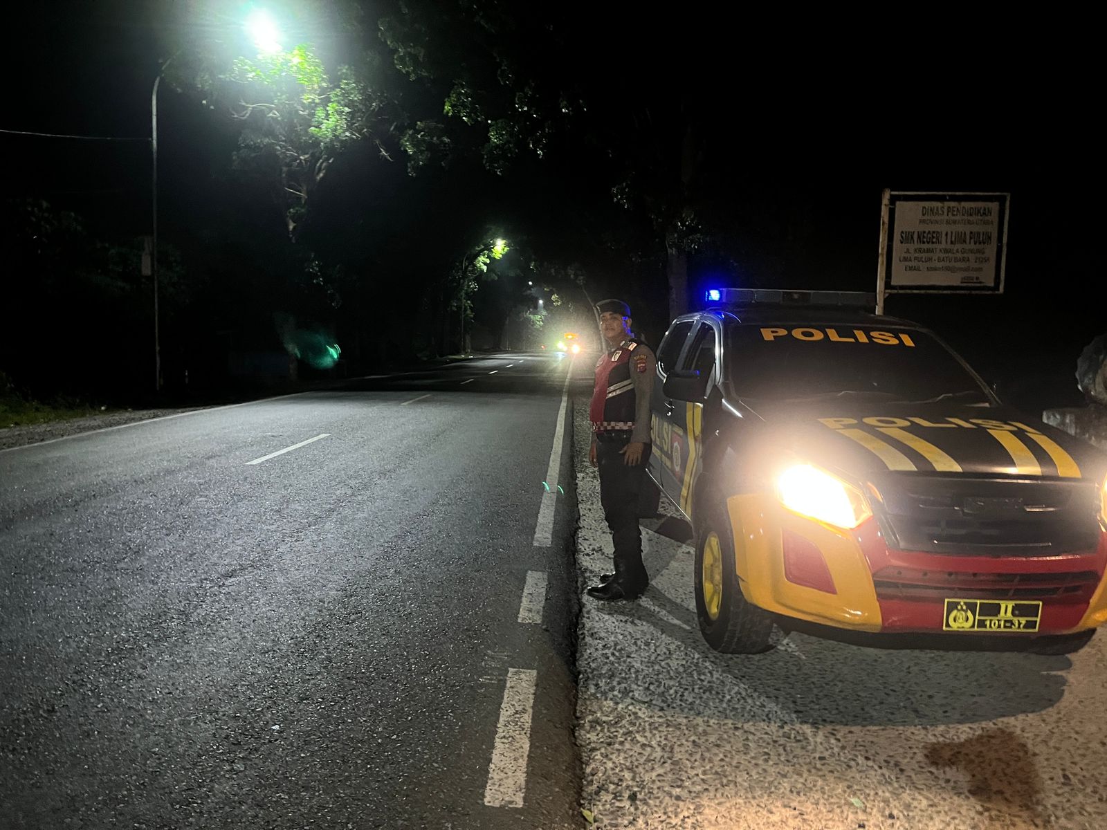Patroli Blue Light Polres Batu Bara Jaga Keamanan Jalinsum Lima Puluh-Perdagangan