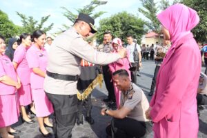 Polres Batu Bara Gelar Upacara Kenaikan Pangkat Personel