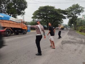 Satlantas Polres Batu Bara Amankan Arus Lalu Lintas di Sejumlah Titik Rawan