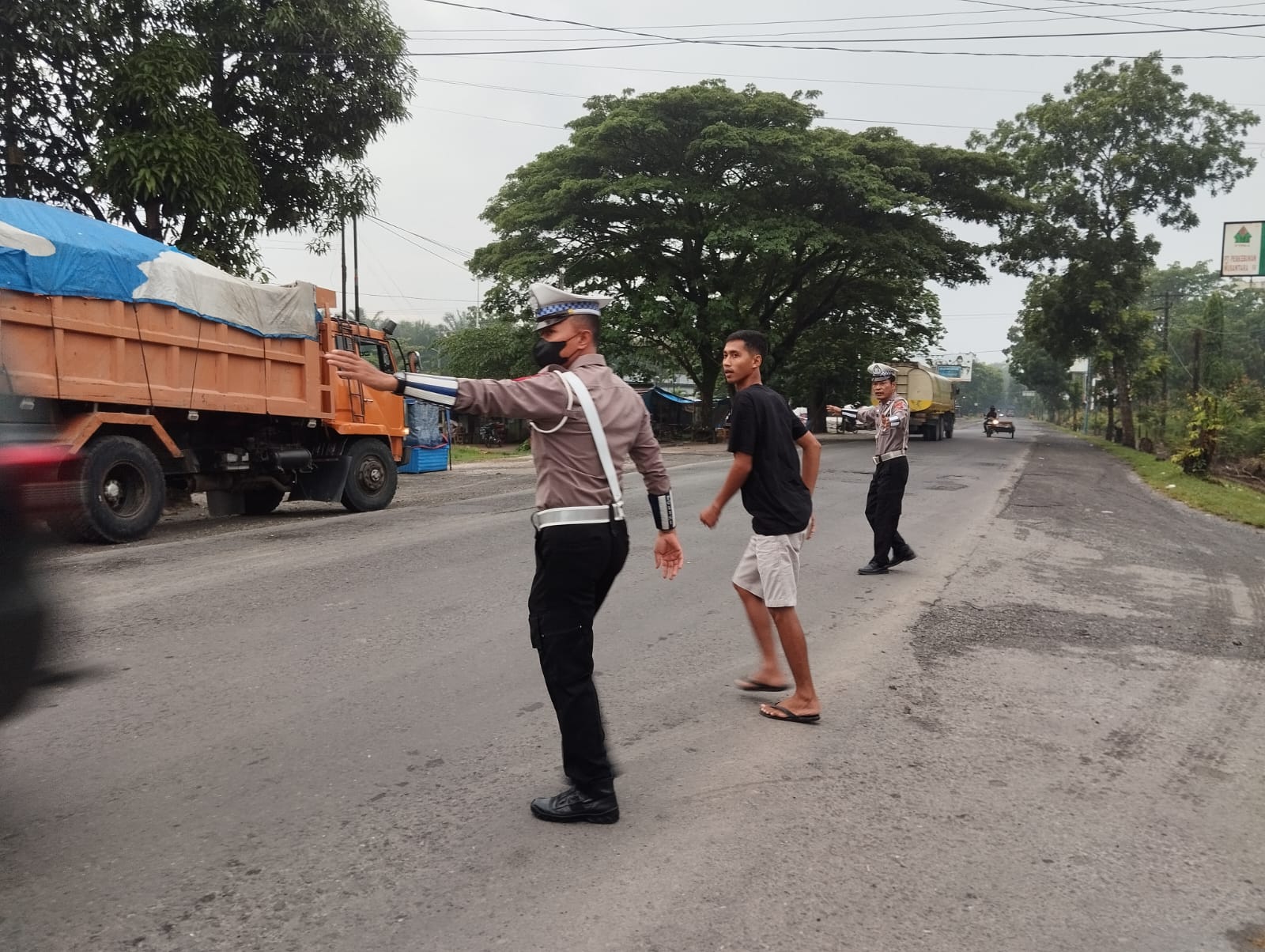 Satlantas Polres Batu Bara Amankan Arus Lalu Lintas di Sejumlah Titik Rawan