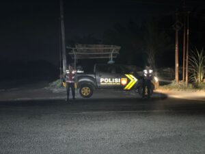 Patroli Presisi “Blue Light” Polres Batu Bara Amankan Simpang MHB