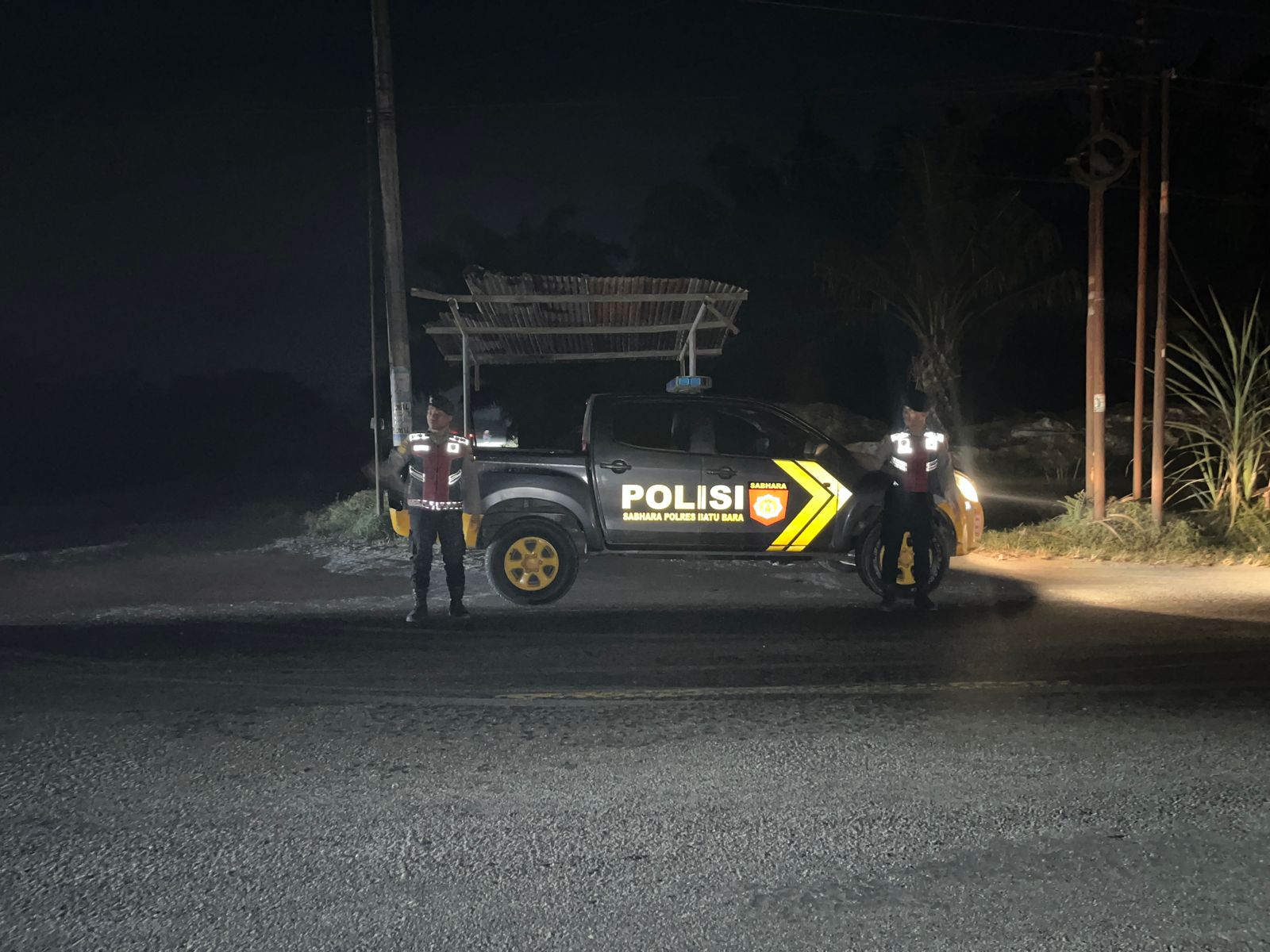 Patroli Presisi “Blue Light” Polres Batu Bara Amankan Simpang MHB