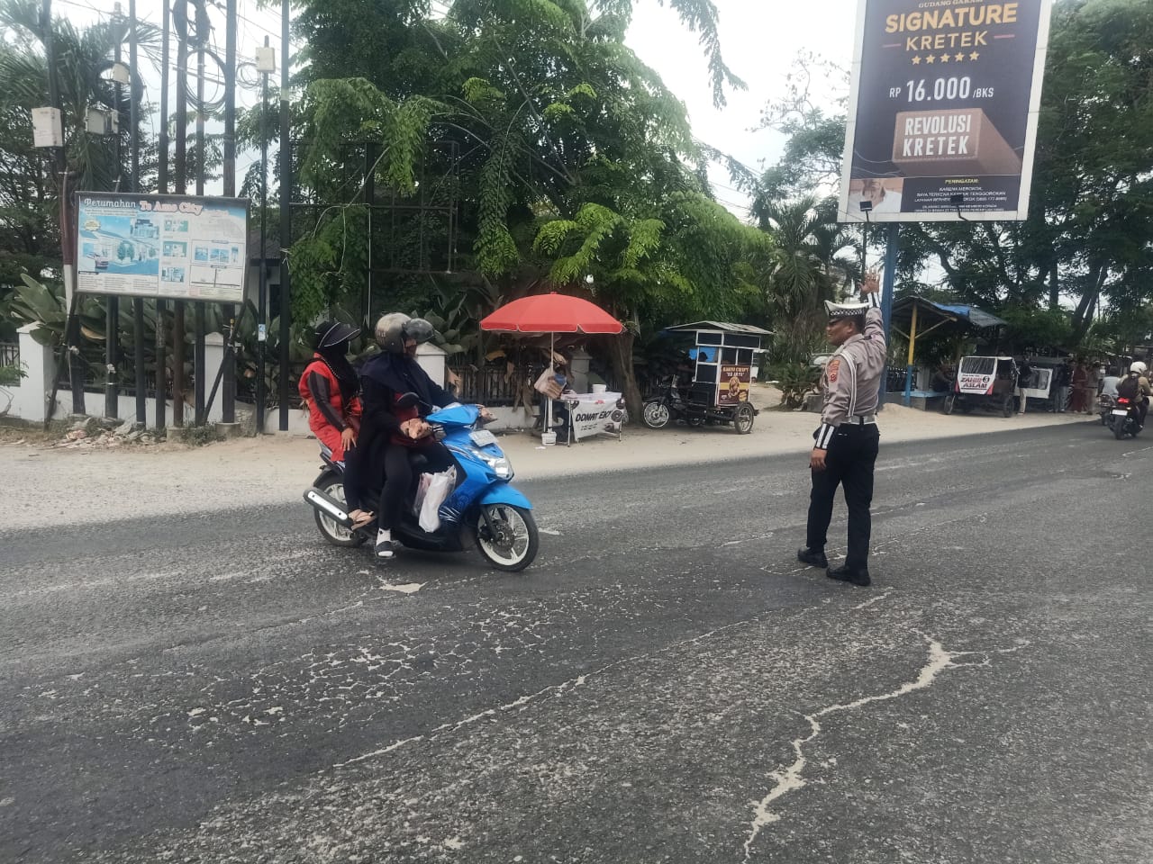 Satlantas Polres Batu Bara Atur Lalu Lintas di Titik Rawan, Kamseltibcarlantas Kondusif