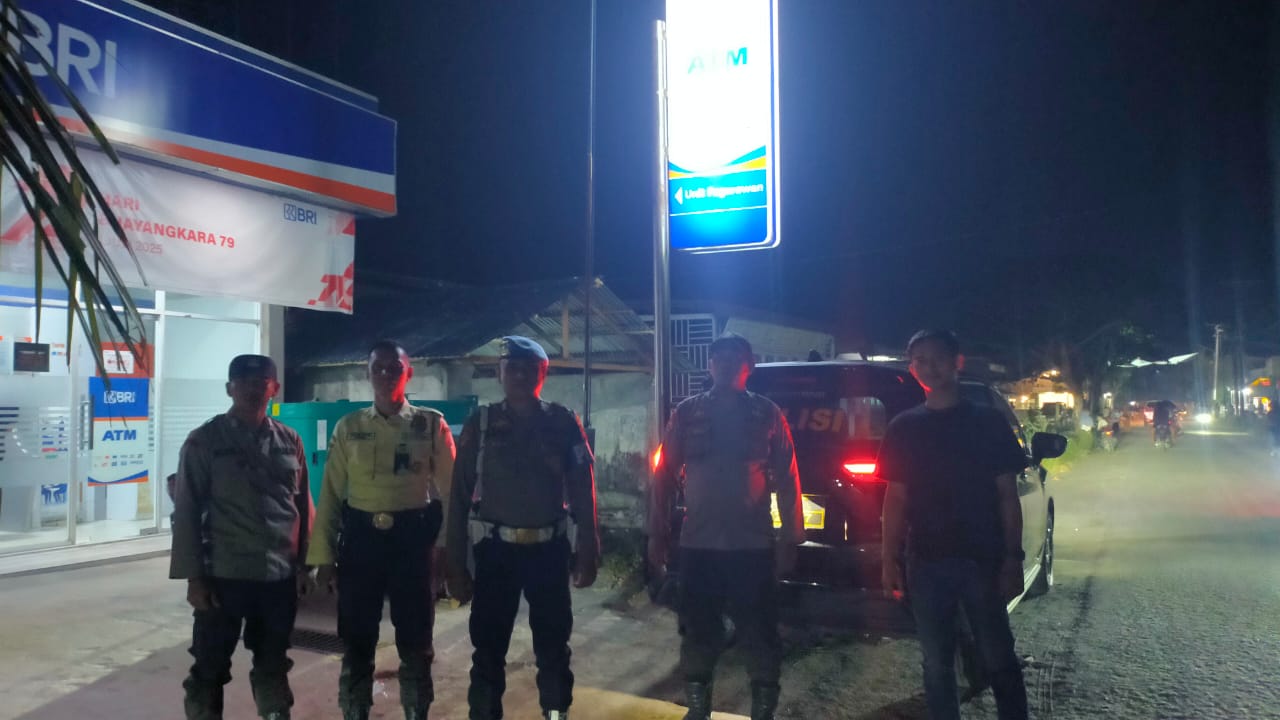Patroli Malam Polsek Medang Deras Jaga Kondusivitas Kamtibmas