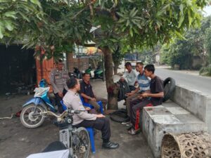 Sat Binmas Polres Batu Bara Gelar Jumat Curhat dan Cooling System di Desa Air Itam