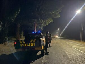 Patroli Polres Batu Bara Amankan Simpang Kresek