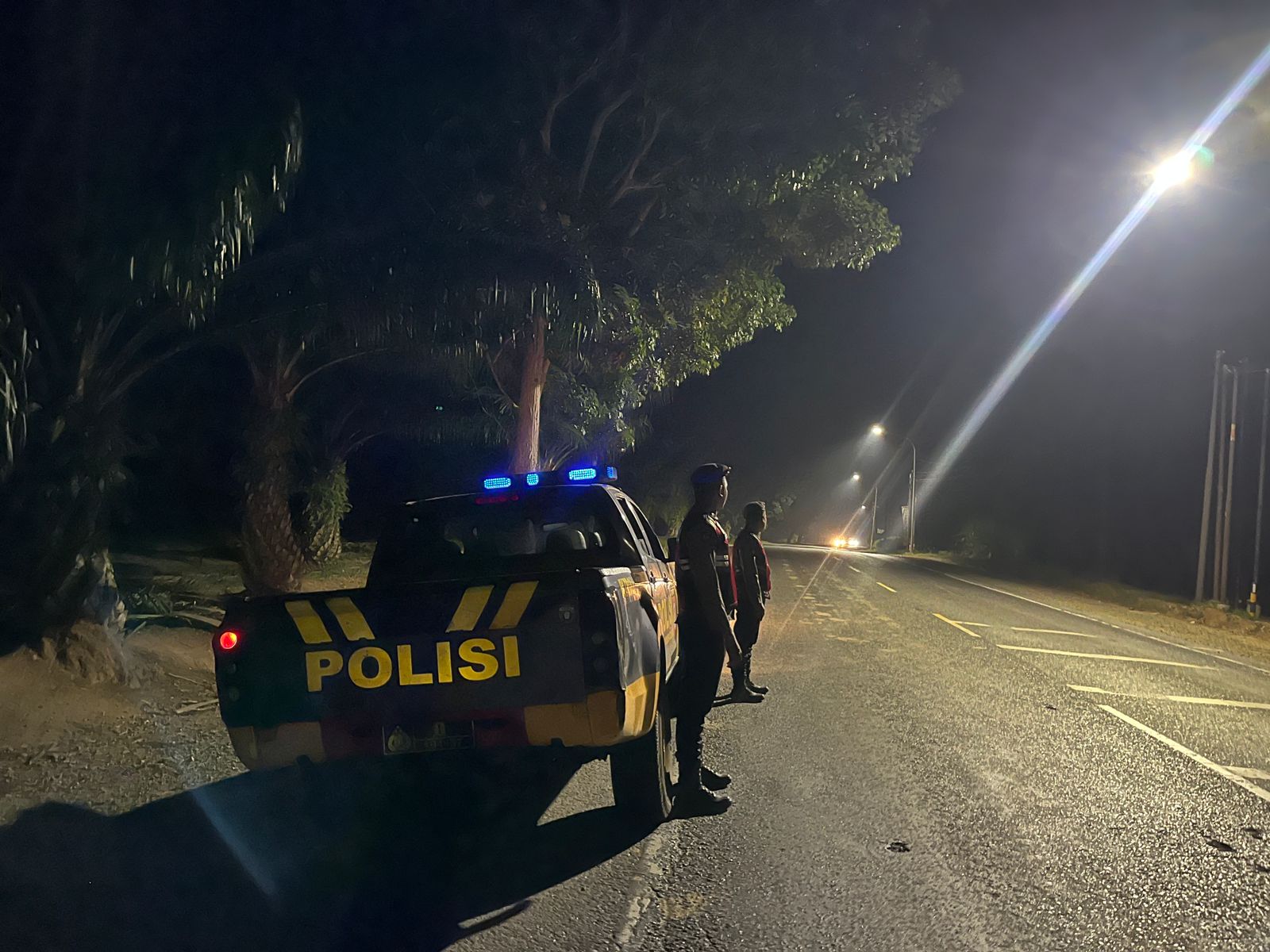 Patroli Polres Batu Bara Amankan Simpang Kresek