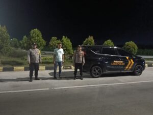 Polsek Lima Puluh Patroli Malam Cegah Tawuran dan Gangguan Kamtibmas