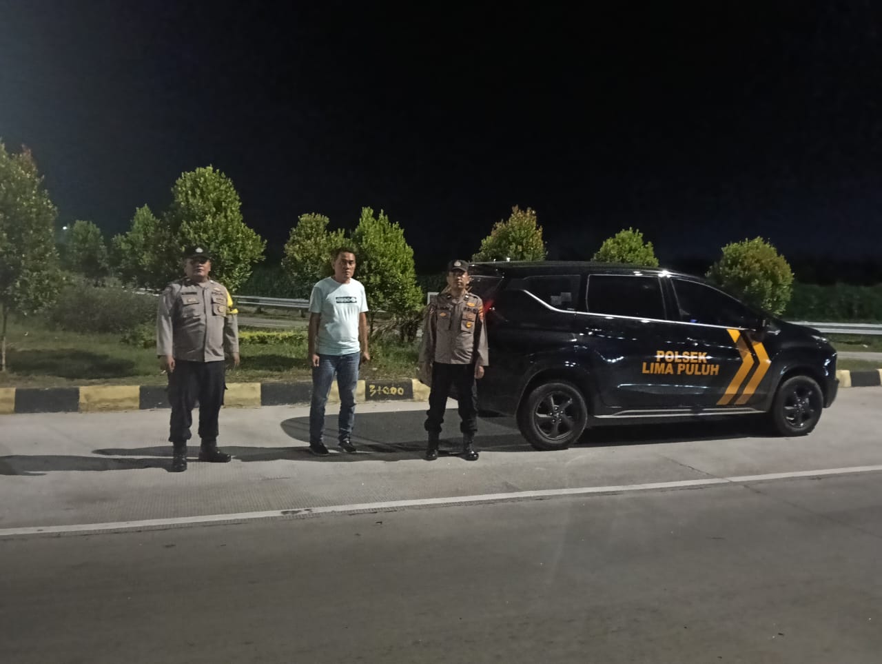 Polsek Lima Puluh Patroli Malam Cegah Tawuran dan Gangguan Kamtibmas