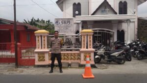 Polsek Lima Puluh Pastikan Keamanan Ibadah di GKPI Lima Puluh Kota