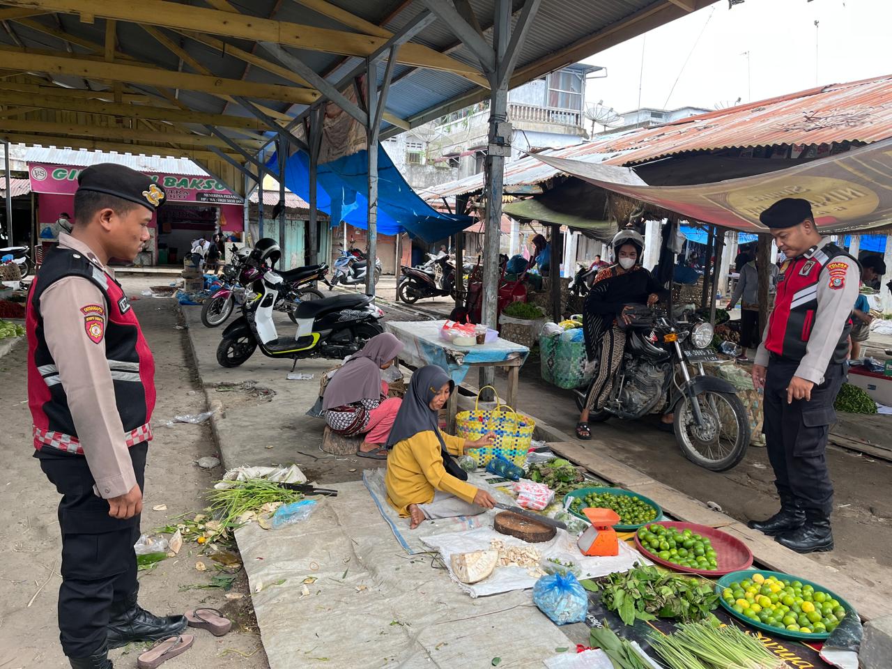 Patroli Presisi Polres Batu Bara Jaga Keamanan Pasar Lima Puluh
