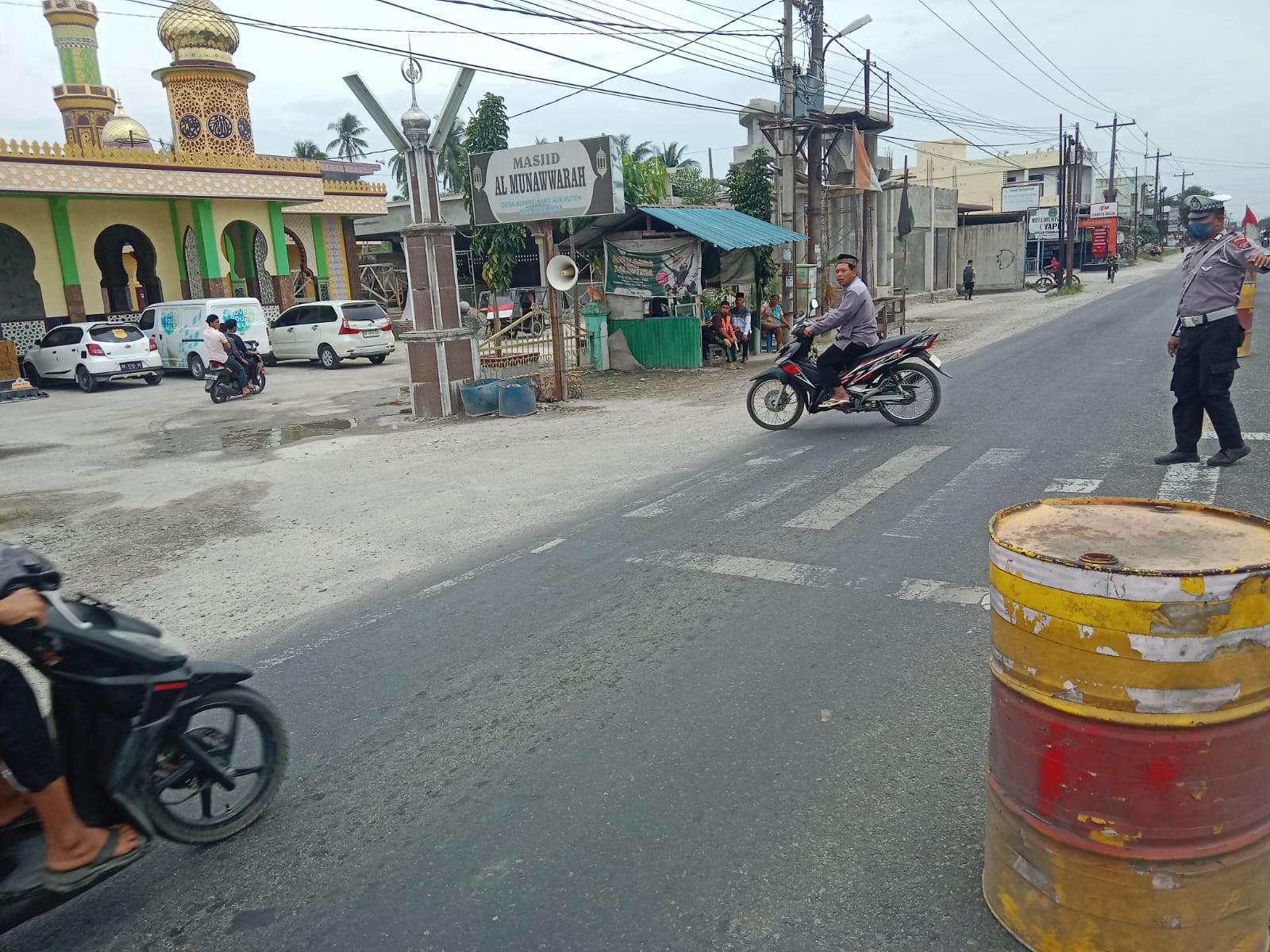 Satlantas Polres Batu Bara Jamin Kelancaran Lalu Lintas Selama Sholat Jumat