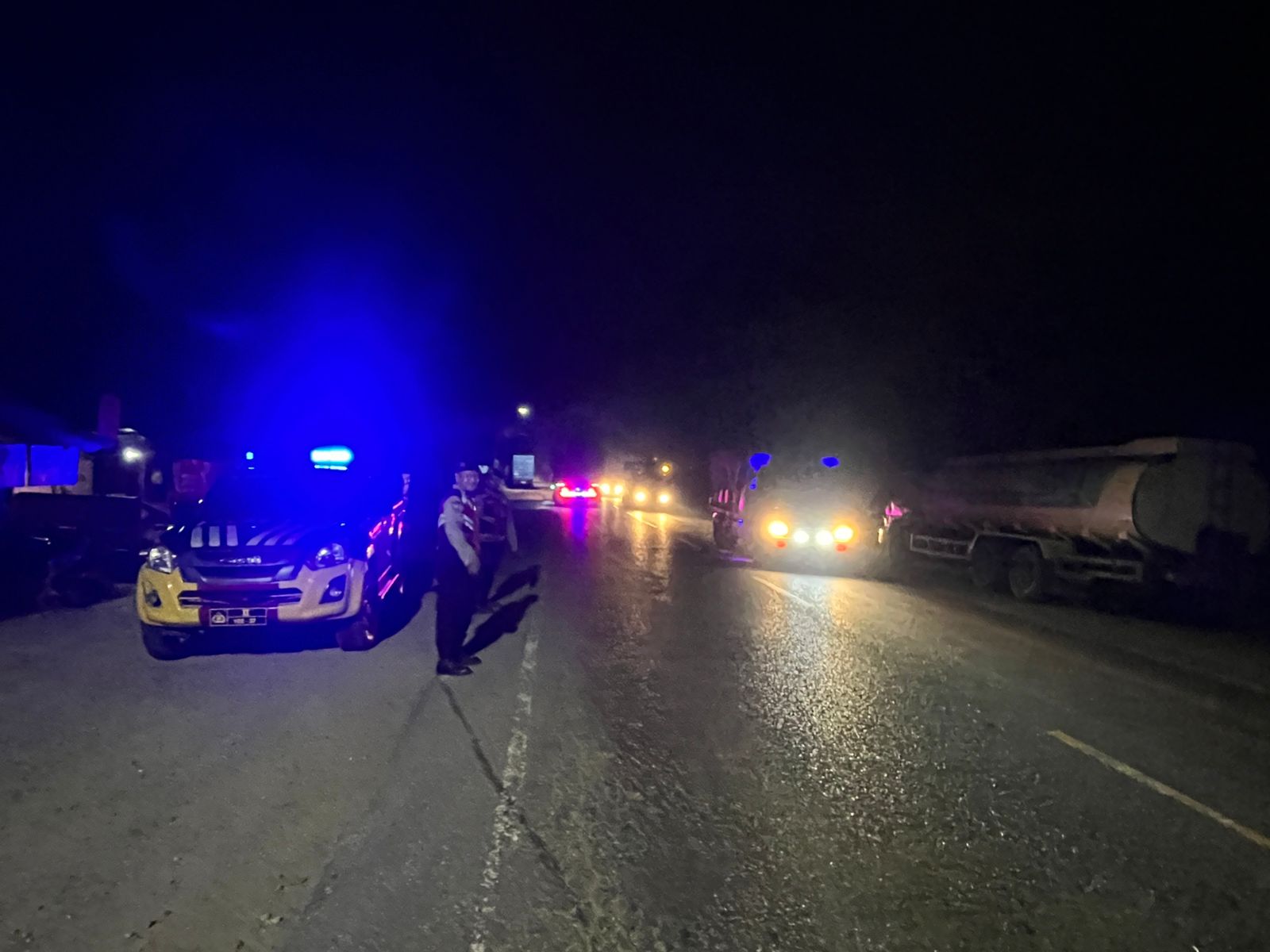 Patroli Blue Light Polres Batu Bara Jaga Keamanan Simpang Kresek