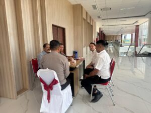 Kapolsek Lima Puluh dan Jajaran Sosialisasikan Kamtibmas kepada Tokoh Pemuda