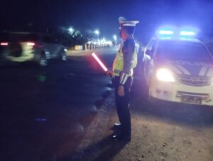 Satlantas Polres Batu Bara Patroli Blue Light di Jalinsum, Antisipasi Kemacetan dan Kecelakaan