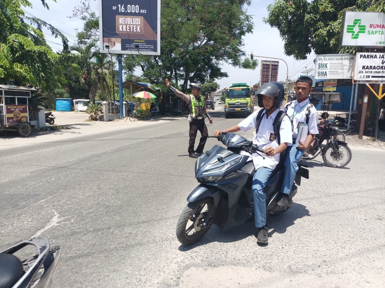 Satlantas Polres Batu Bara Kembali Atur Lalu Lintas di Titik Rawan Kemacetan dan Kecelakaan