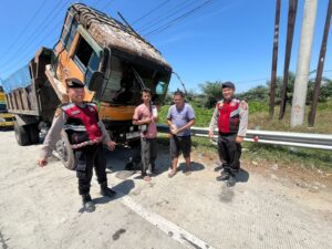 Sat Samapta Polres Batu Bara Tebar Kebaikan dengan Jumat Barokah di Limapuluh