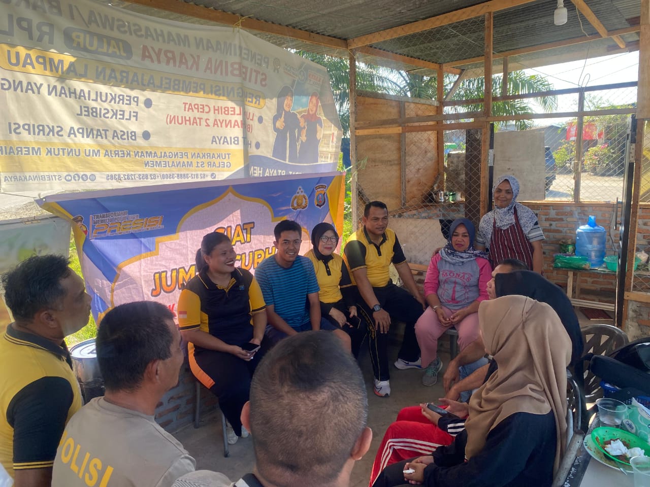 Polsek Indrapura Jalin Silaturahmi dan Dengar Aspirasi Warga Melalui Jumat Curhat di Desa Sipare Pare