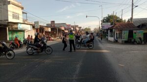 Satlantas Polres Batu Bara Tertibkan Lalu Lintas di Sejumlah Titik Rawan