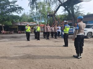 Polsek Limapuluh Amankan Mangrove Culture Festival di Pantai Sejarah