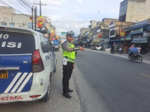 Satlantas Polres Batu Bara Tertibkan Lalu Lintas di Titik Rawan Kecelakaan