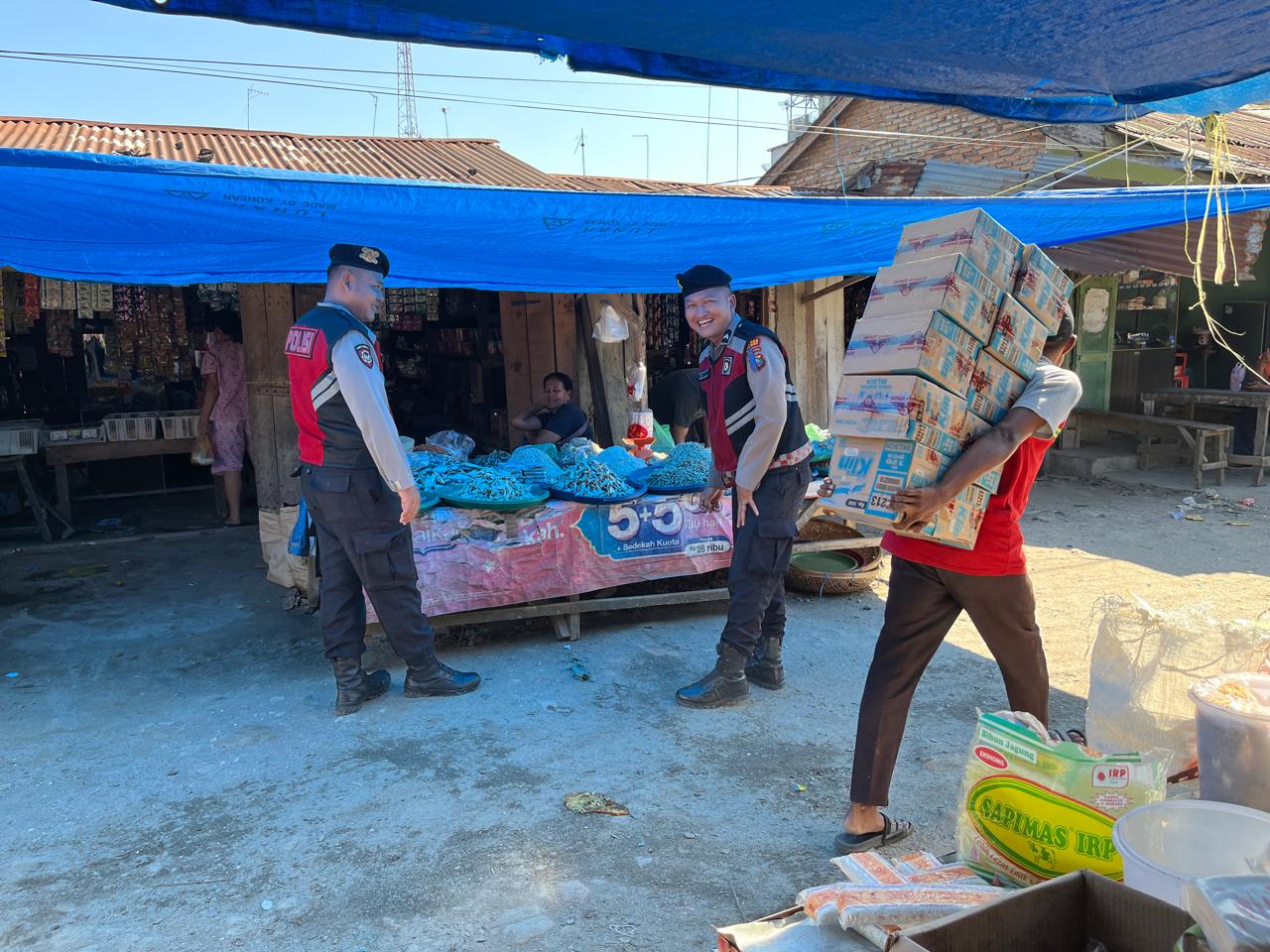 Sat Samapta Polres Batu Bara: Cooling System untuk Kamtibmas di Pasar Lima Puluh