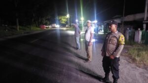 Patroli Mobile Polsek Lima Puluh Jaga Kamtibmas di Jalinsum Lima Puluh-Perdagangan