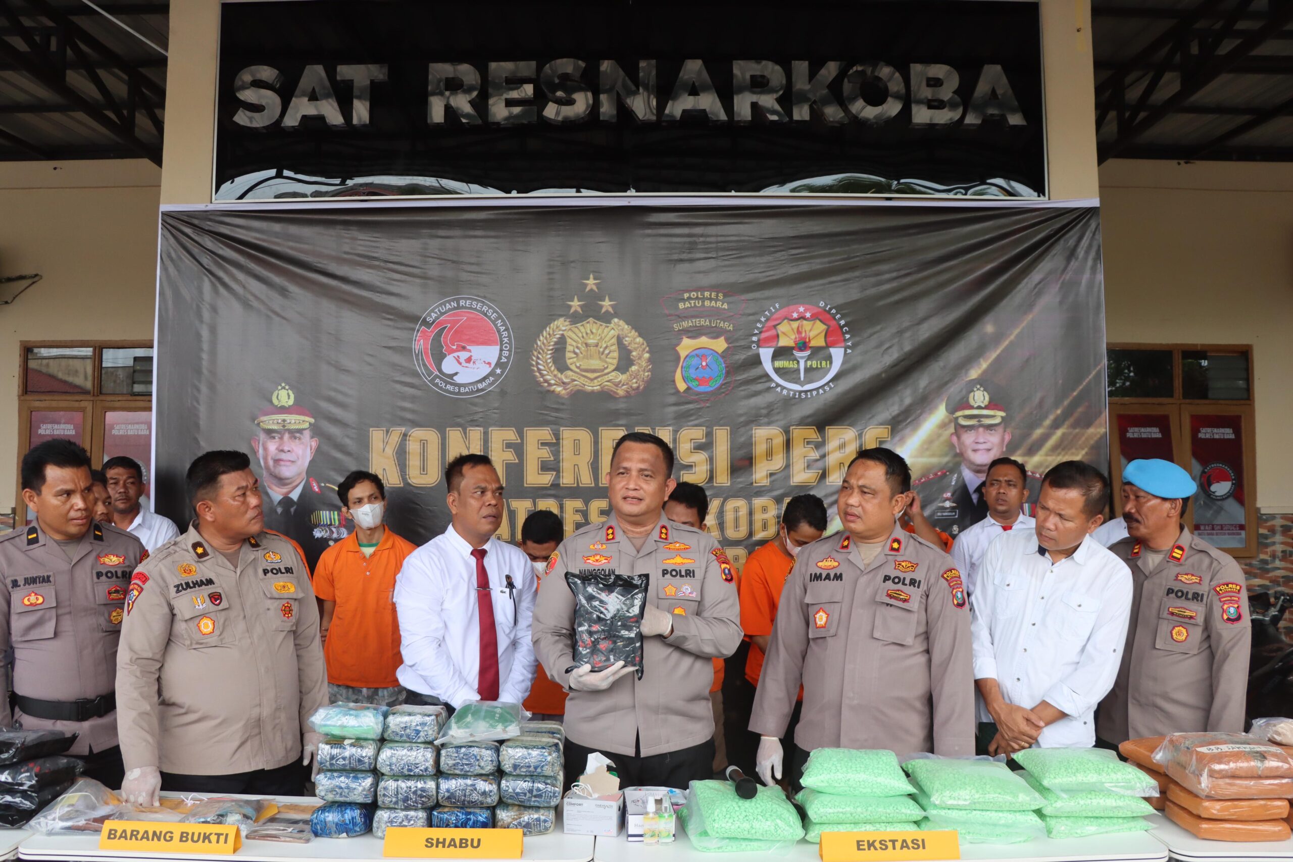 Polres Batu Bara Ungkap Kasus Narkoba Besar, Amankan 6 Tersangka dan Ribuan Bukti