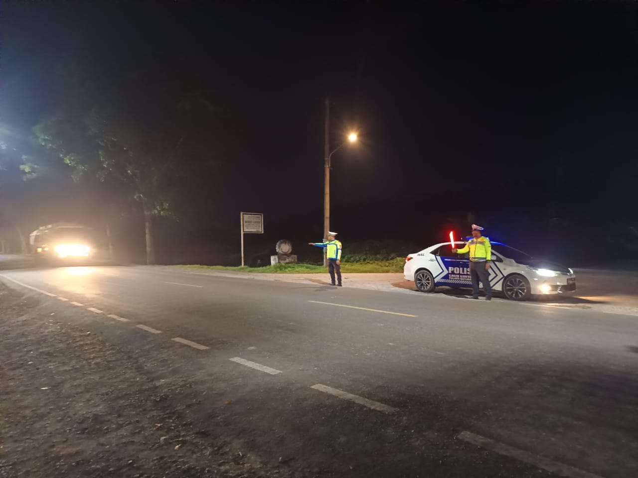 Satlantas Polres Batu Bara Jaga Kamseltibcarlantas di Jalinsum