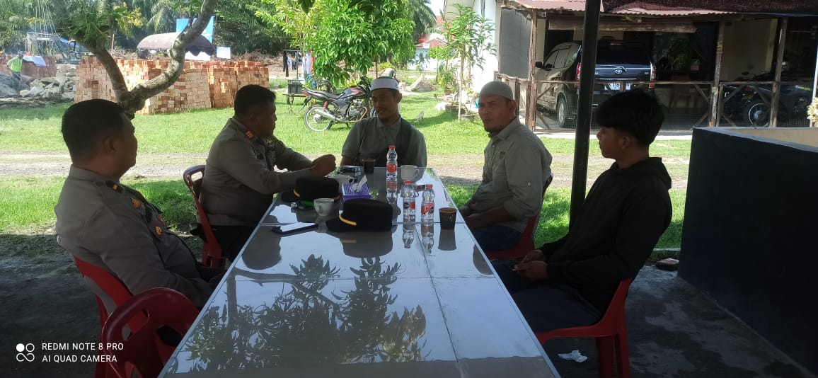Polsek Labuhan Ruku Gelar Cooling System dengan Tokoh Agama Sambut HUT RI ke-80
