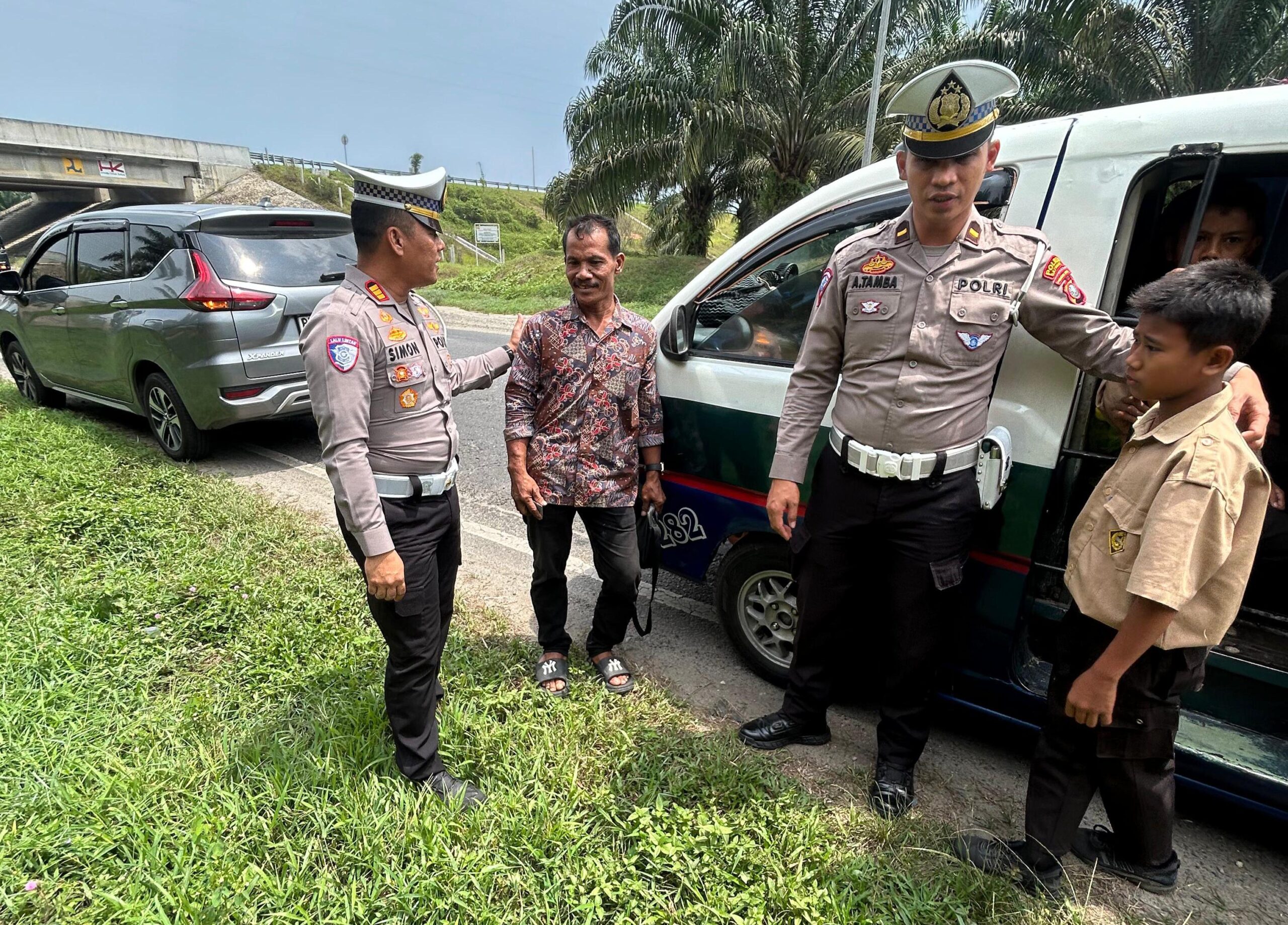 Satlantas Polres Batu Bara Tindak Tegas Angkot Overload, Prioritaskan Keselamatan Anak Sekolah